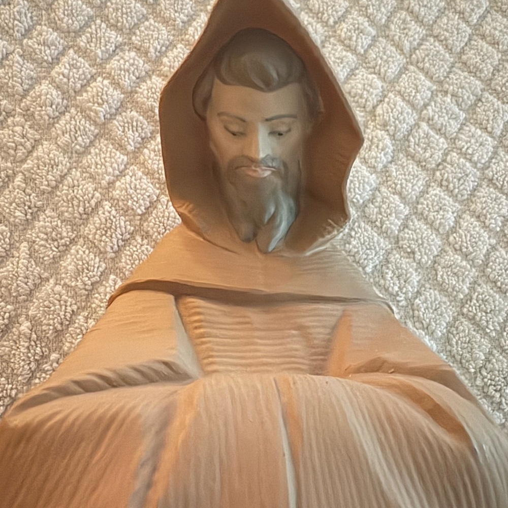 Lladro Cream Monk Ceramic Figurine - Picture 2 of 6
